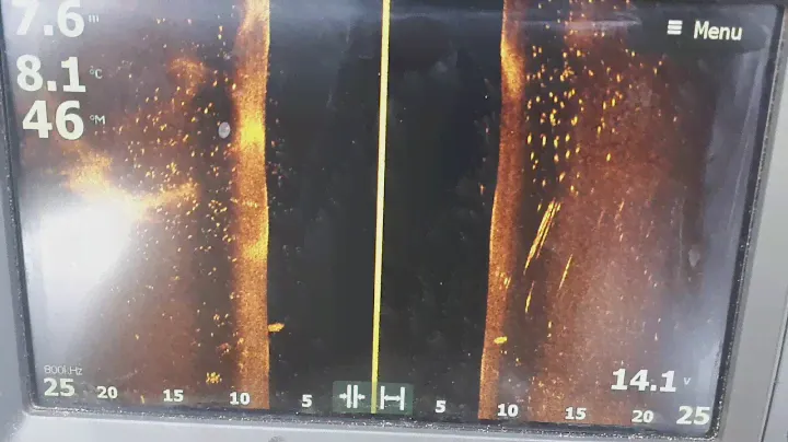Lowrance elite 7 ti2 на воде (карьер)