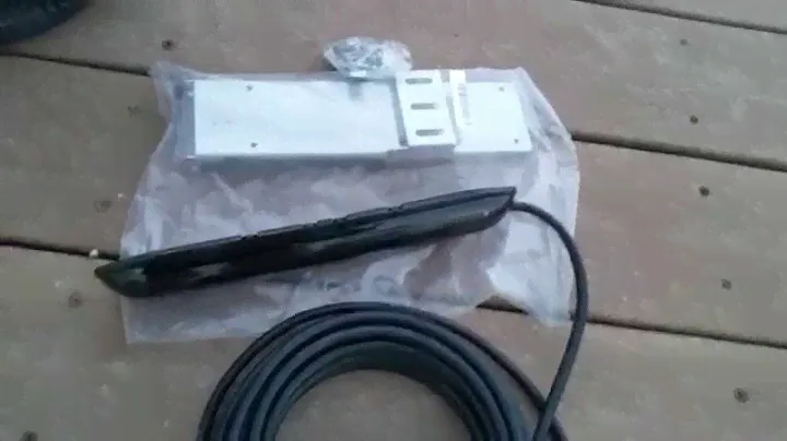 Lowrance HDS 9 Gen 3  and Point 1 GPS Unboxing